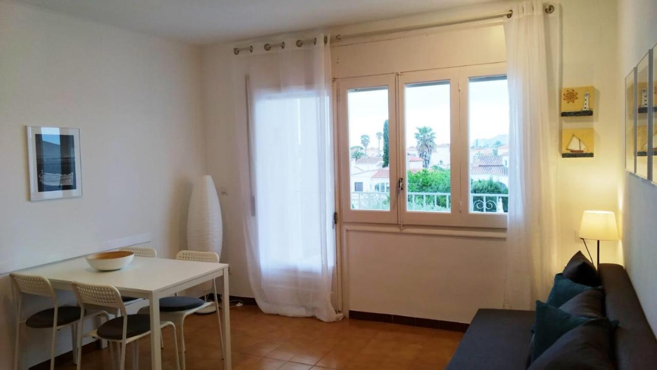 Apartament Amb Piscina Емпуриабрава Екстериор снимка